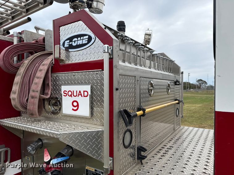 image for item EU5082 2000 E-One pumper fire truck