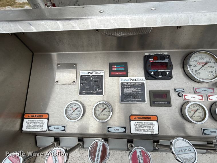 image for item EU5082 2000 E-One pumper fire truck