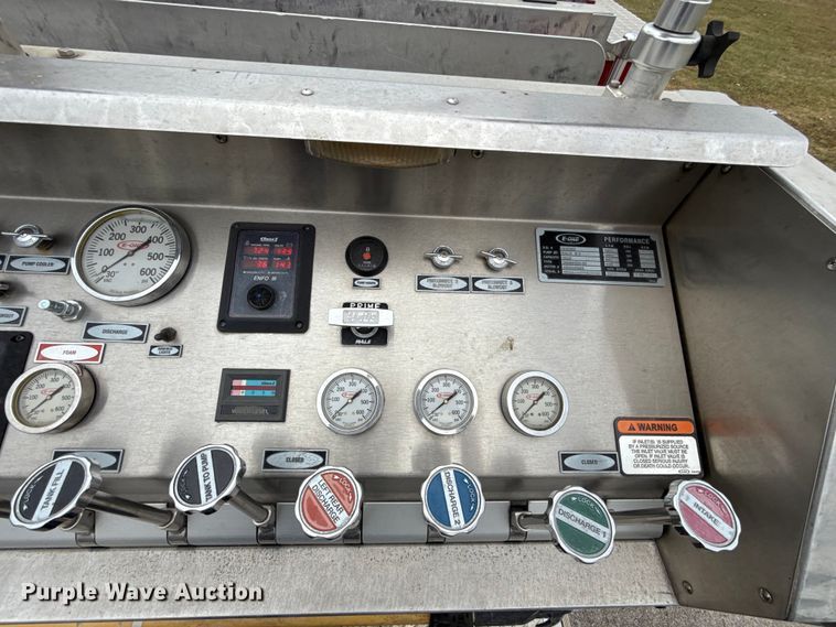 image for item EU5082 2000 E-One pumper fire truck