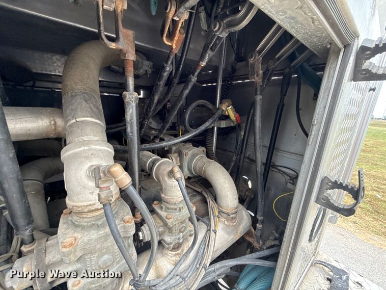 image for item EU5082 2000 E-One pumper fire truck