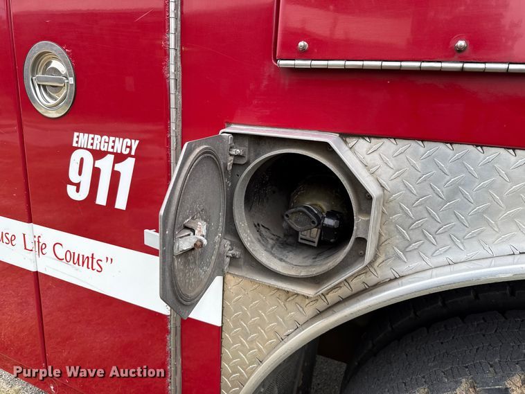 image for item EU5082 2000 E-One pumper fire truck