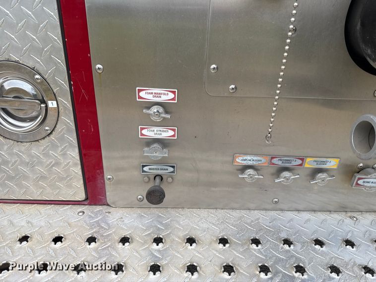 image for item EU5082 2000 E-One pumper fire truck