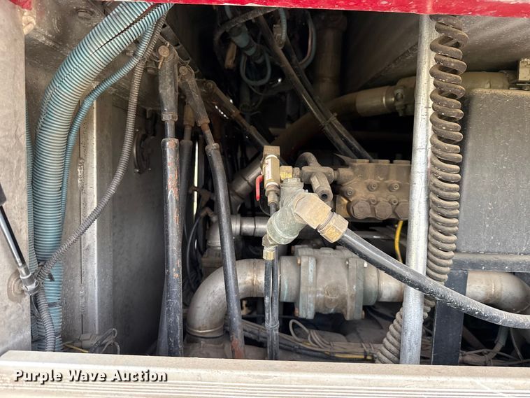 image for item EU5082 2000 E-One pumper fire truck