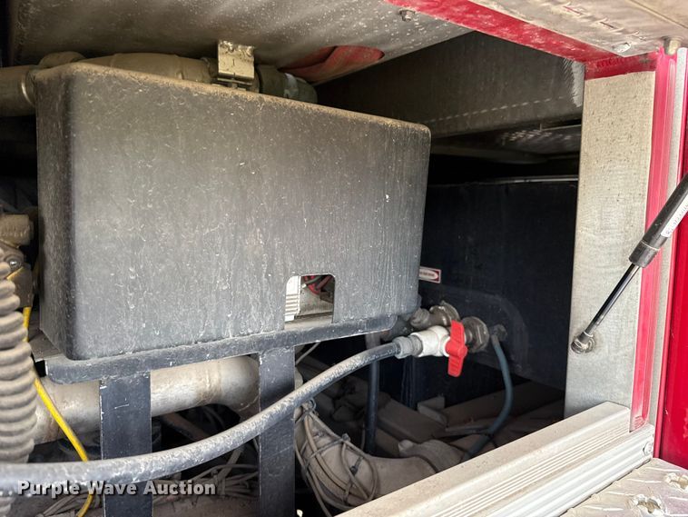 image for item EU5082 2000 E-One pumper fire truck