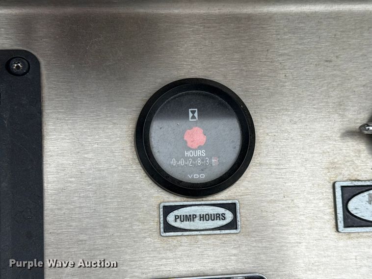 image for item EU5082 2000 E-One pumper fire truck