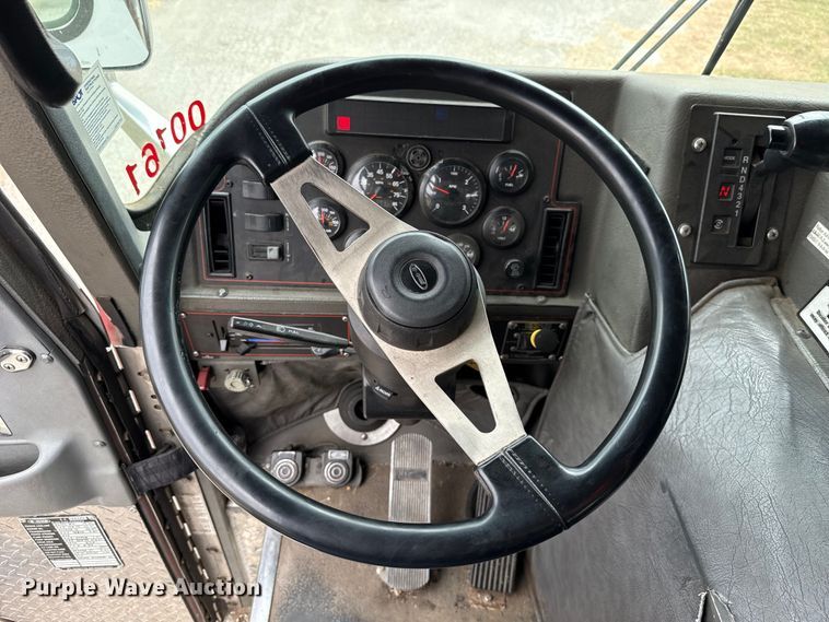 image for item EU5082 2000 E-One pumper fire truck