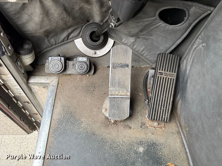 image for item EU5082 2000 E-One pumper fire truck