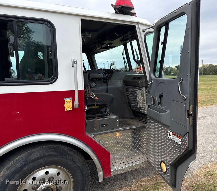 image for item EU5082 2000 E-One pumper fire truck