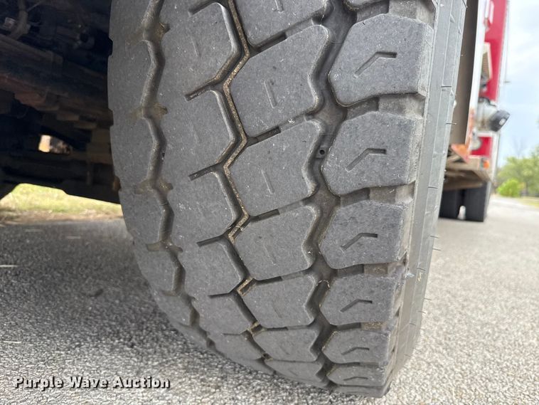 image for item EU5082 2000 E-One pumper fire truck