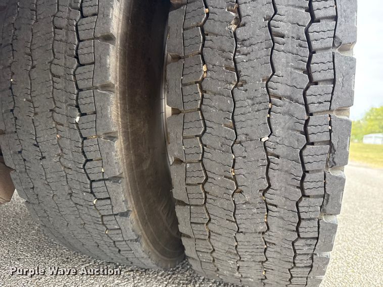 image for item EU5082 2000 E-One pumper fire truck