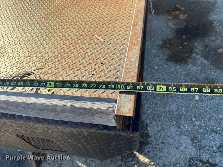 image for item EU5100 1989 Chevrolet C2500 flatbed pickup truck