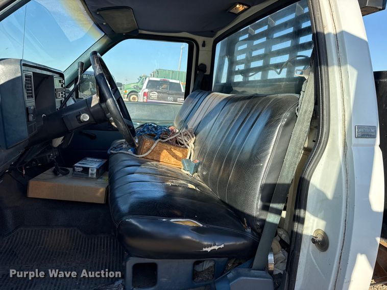 image for item EU5100 1989 Chevrolet C2500 flatbed pickup truck