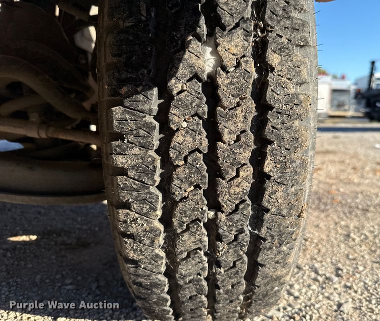 image for item EU5100 1989 Chevrolet C2500 flatbed pickup truck