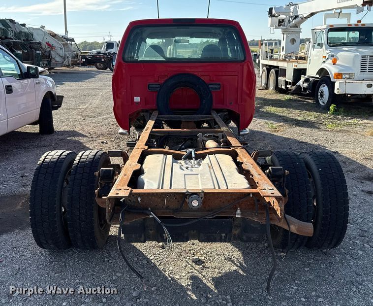 image for item EU5102 2005 Ford F550 truck cab and chassis