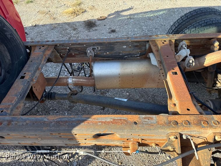 image for item EU5102 2005 Ford F550 truck cab and chassis