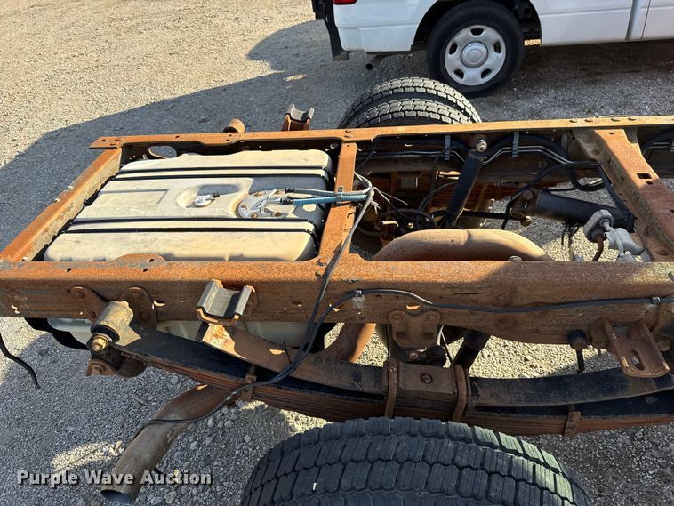 image for item EU5102 2005 Ford F550 truck cab and chassis