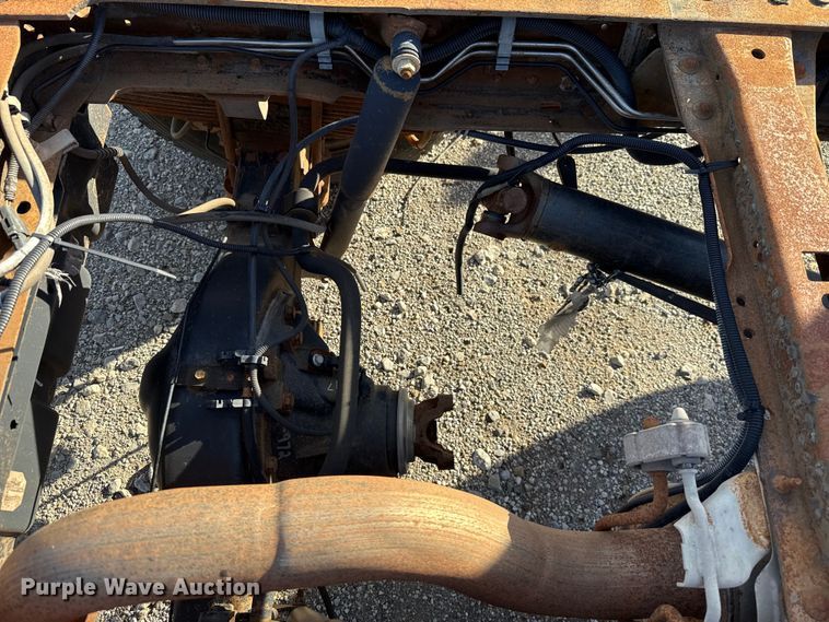 image for item EU5102 2005 Ford F550 truck cab and chassis