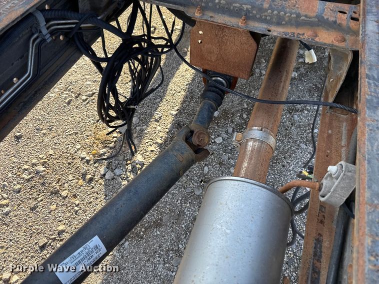 image for item EU5102 2005 Ford F550 truck cab and chassis