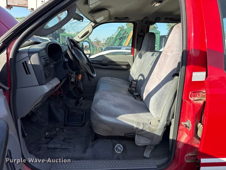 image for item EU5102 2005 Ford F550 truck cab and chassis