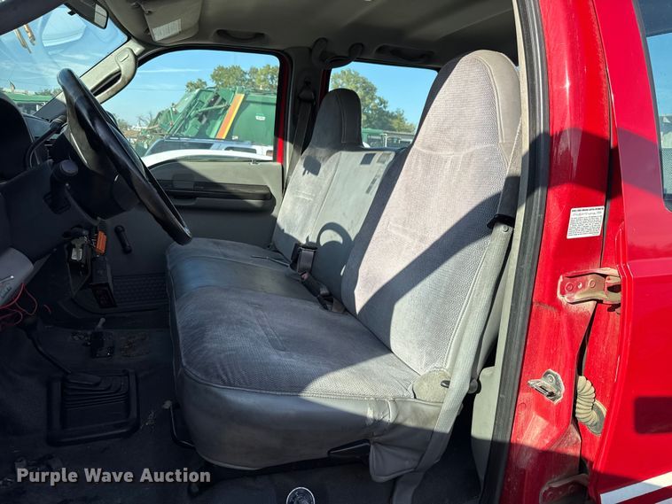 image for item EU5102 2005 Ford F550 truck cab and chassis