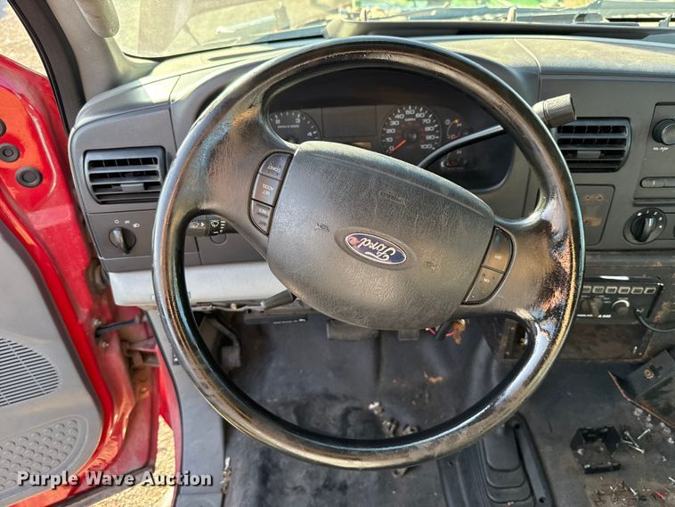 image for item EU5102 2005 Ford F550 truck cab and chassis