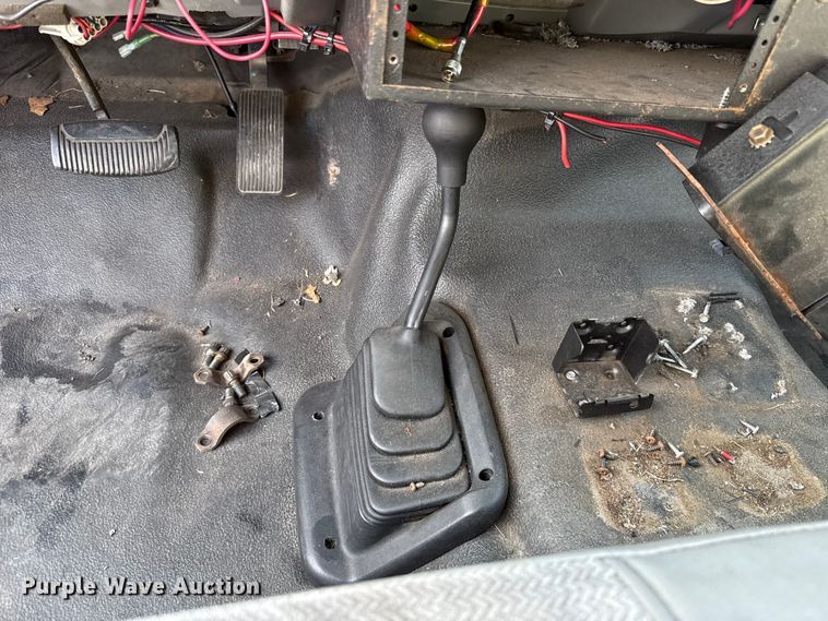 image for item EU5102 2005 Ford F550 truck cab and chassis