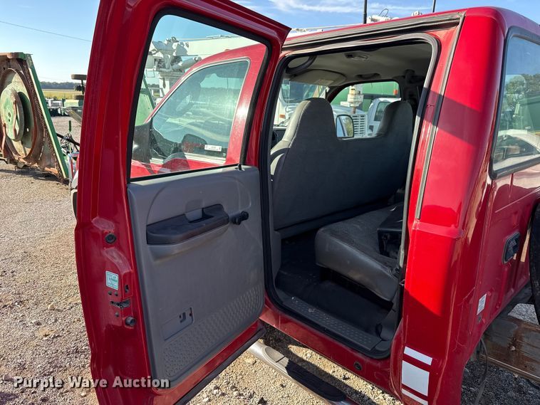 image for item EU5102 2005 Ford F550 truck cab and chassis