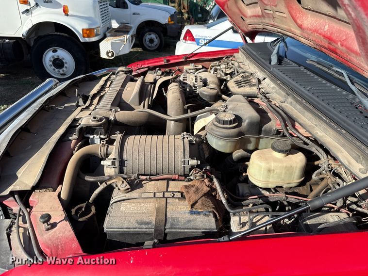 image for item EU5102 2005 Ford F550 truck cab and chassis