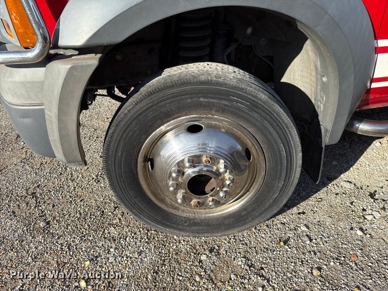 image for item EU5102 2005 Ford F550 truck cab and chassis