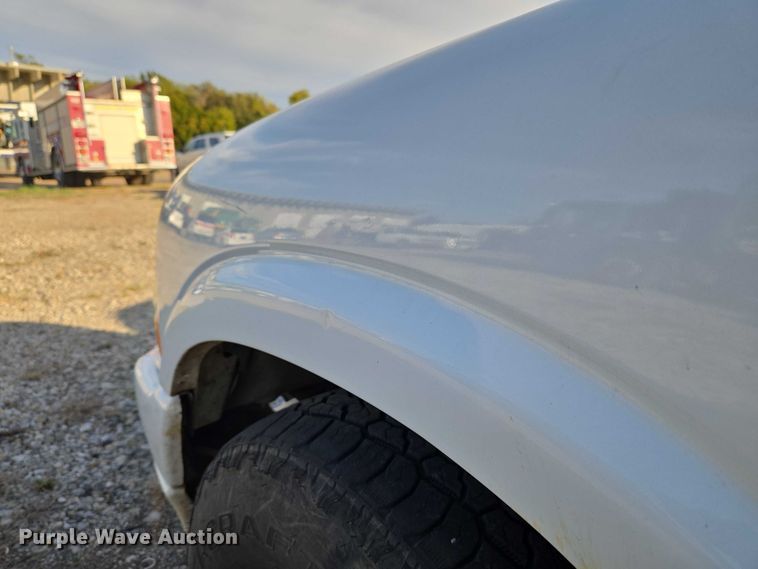 image for item EU5105 2004 Chevrolet Blazer SUV