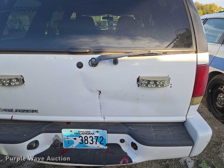 image for item EU5105 2004 Chevrolet Blazer SUV