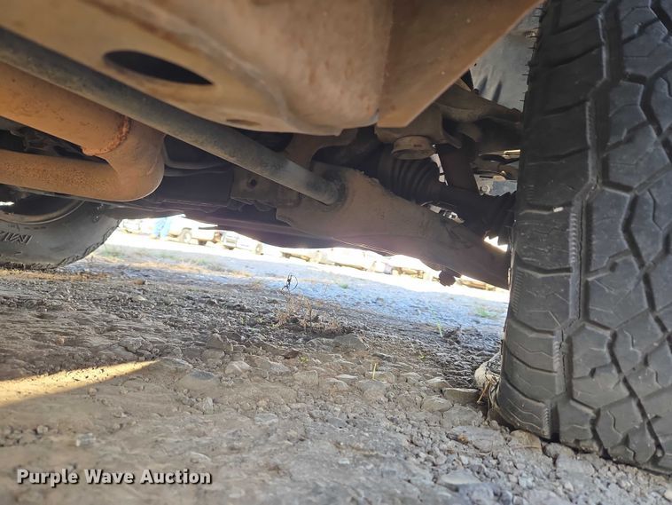 image for item EU5105 2004 Chevrolet Blazer SUV