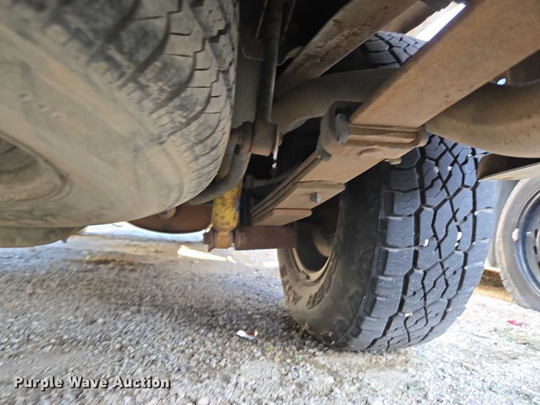 image for item EU5105 2004 Chevrolet Blazer SUV