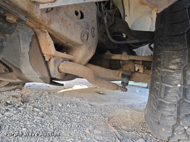 image for item EU5105 2004 Chevrolet Blazer SUV