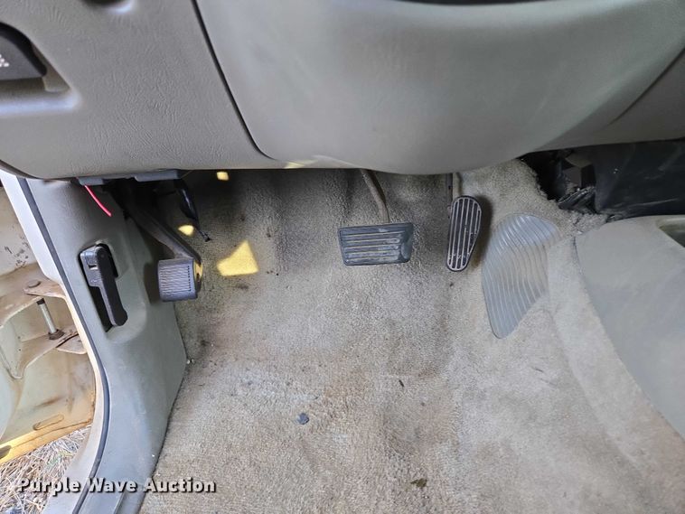 image for item EU5105 2004 Chevrolet Blazer SUV