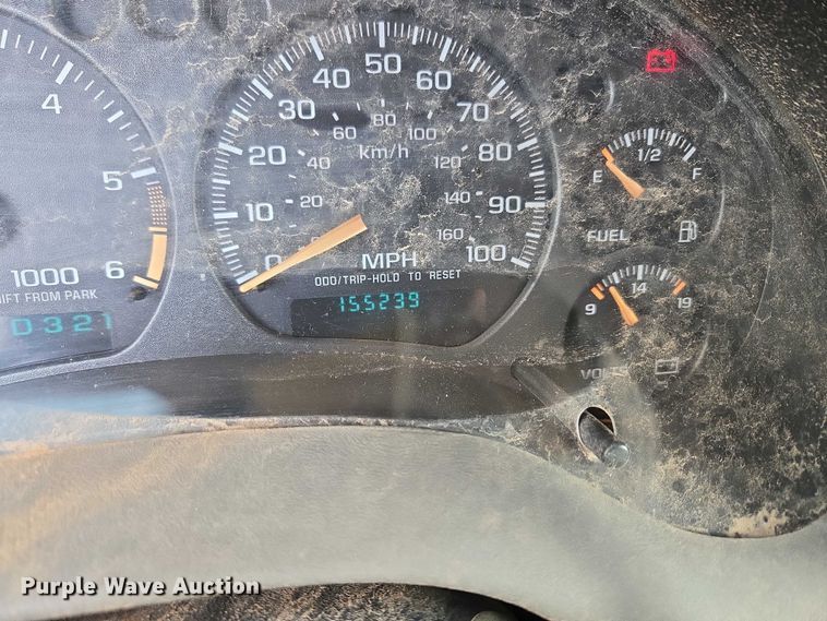 image for item EU5105 2004 Chevrolet Blazer SUV