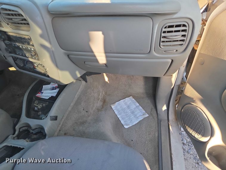 image for item EU5105 2004 Chevrolet Blazer SUV