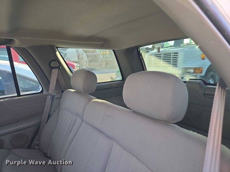 image for item EU5105 2004 Chevrolet Blazer SUV