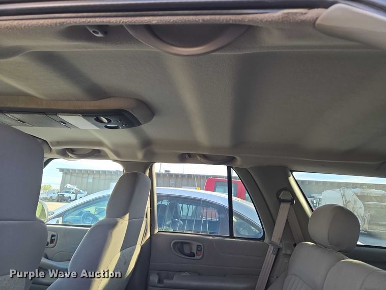 image for item EU5105 2004 Chevrolet Blazer SUV