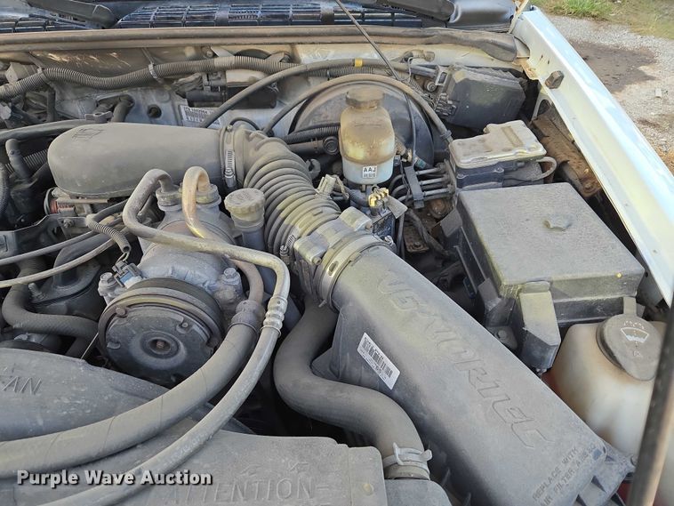 image for item EU5105 2004 Chevrolet Blazer SUV