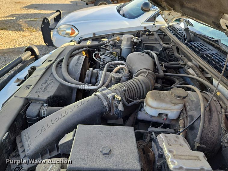 image for item EU5105 2004 Chevrolet Blazer SUV