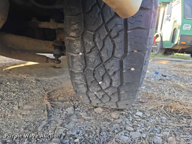 image for item EU5105 2004 Chevrolet Blazer SUV