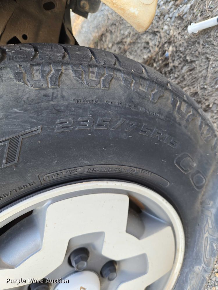 image for item EU5105 2004 Chevrolet Blazer SUV