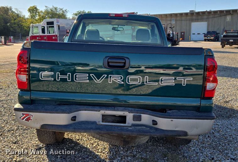 image for item EU5106 2005 Chevrolet Silverado 1500 pickup truck