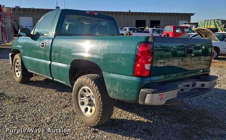 image for item EU5106 2005 Chevrolet Silverado 1500 pickup truck