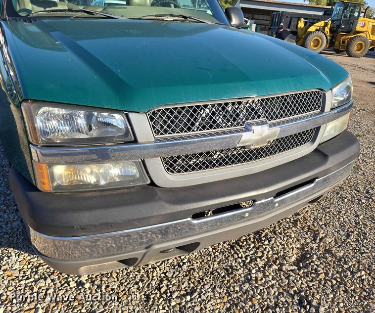 image for item EU5106 2005 Chevrolet Silverado 1500 pickup truck