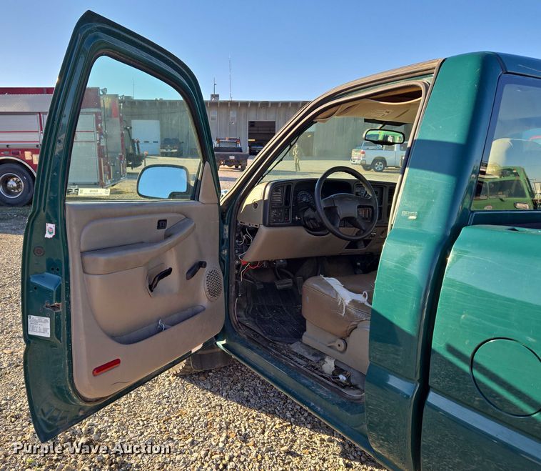 image for item EU5106 2005 Chevrolet Silverado 1500 pickup truck