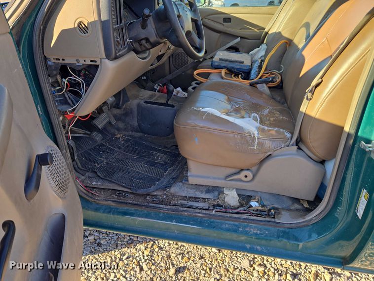 image for item EU5106 2005 Chevrolet Silverado 1500 pickup truck