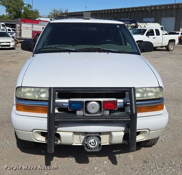 image for item EU5110 2004 Chevrolet Blazer SUV