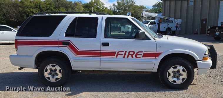 image for item EU5110 2004 Chevrolet Blazer SUV